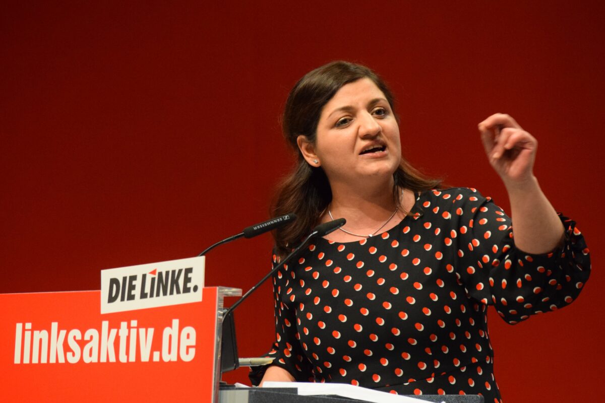 European parliament and Die Linke member, Özlem Demirel, making a speech.